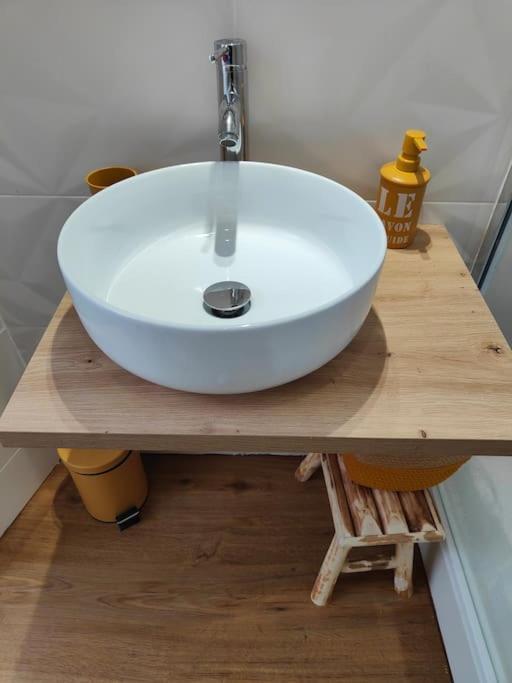 Charmant T2 Atypique, Renove Béziers Zewnętrze zdjęcie